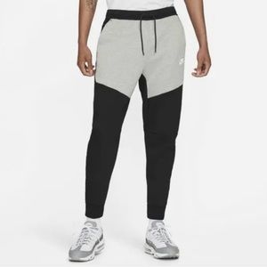 Nike sportswear tech fleece jogger pants